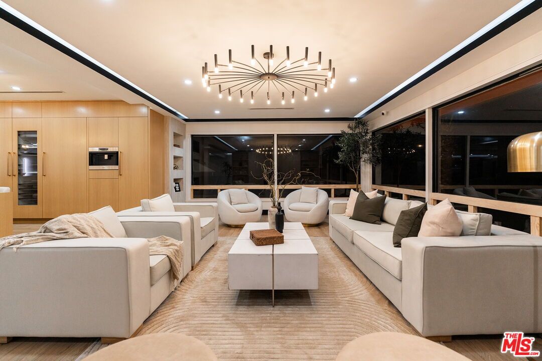 Interior, Living room, Pendant Lights, Recessed Lighting