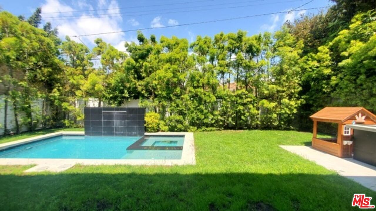 Backyard, Exterior, Pool