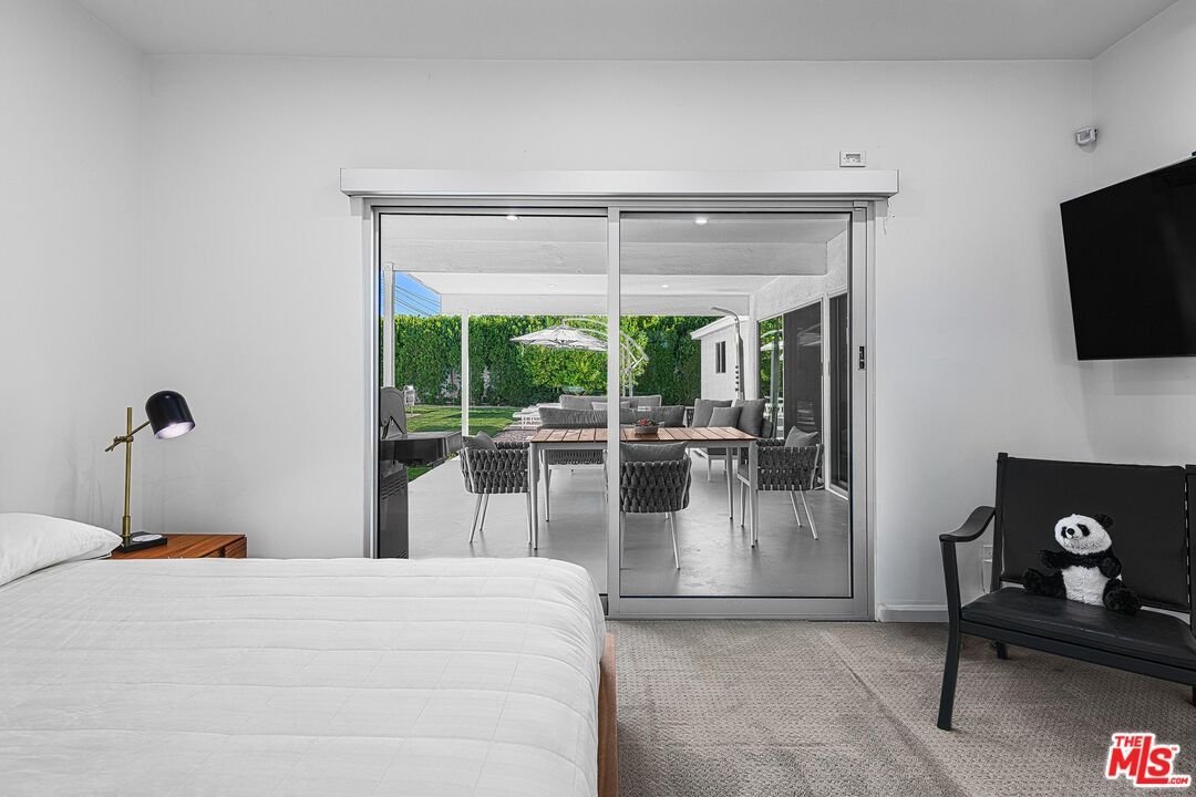 Bedroom, Dining room, Interior