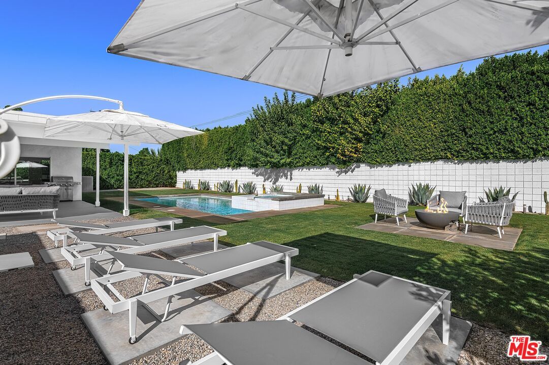 Backyard, Exterior, Pool