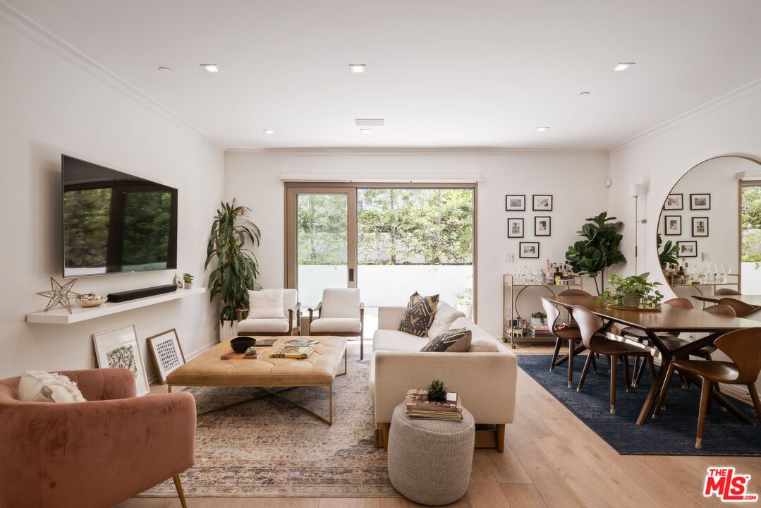 Dining room, Interior, Living room, Recessed Lighting, Wood Texture Flooring