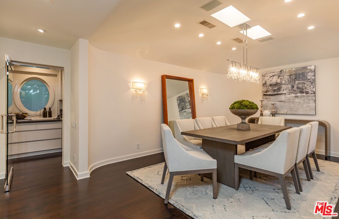 Chandelier, Dining room, Interior, Pendant Lights, Recessed Lighting, Wood Texture Flooring