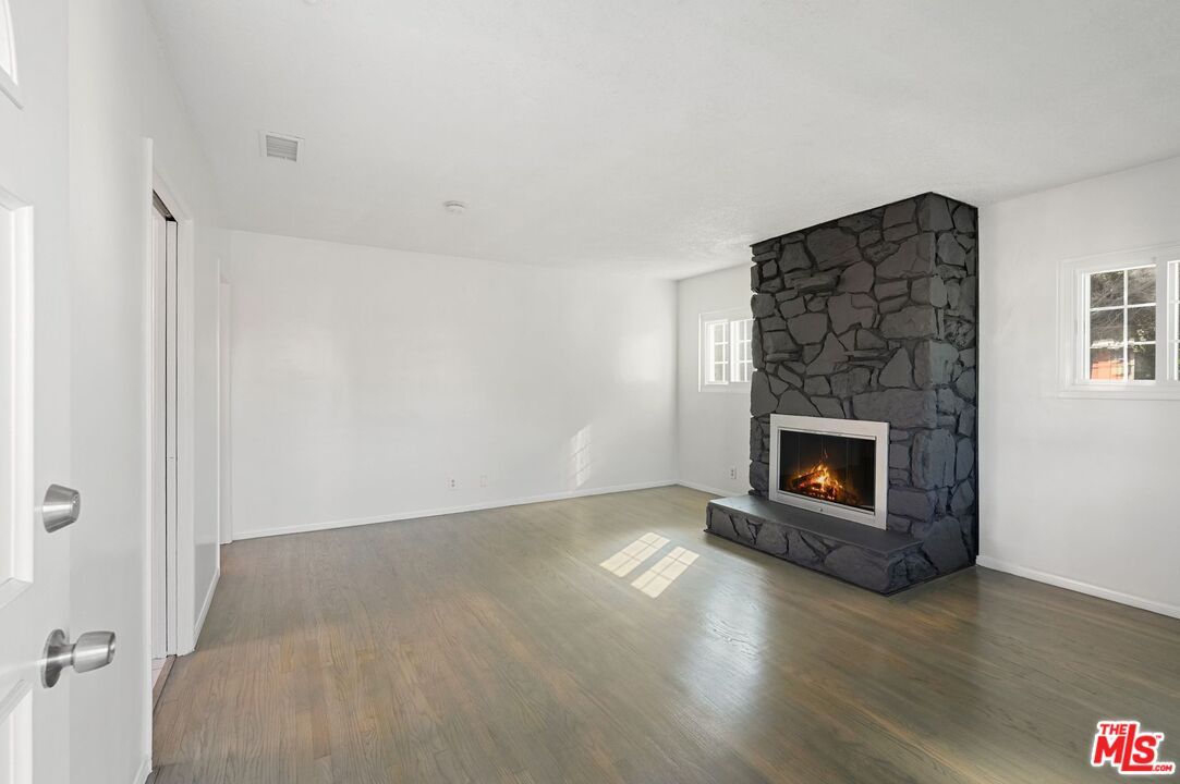 Empty room, Fireplace, Interior, Wood Texture Flooring