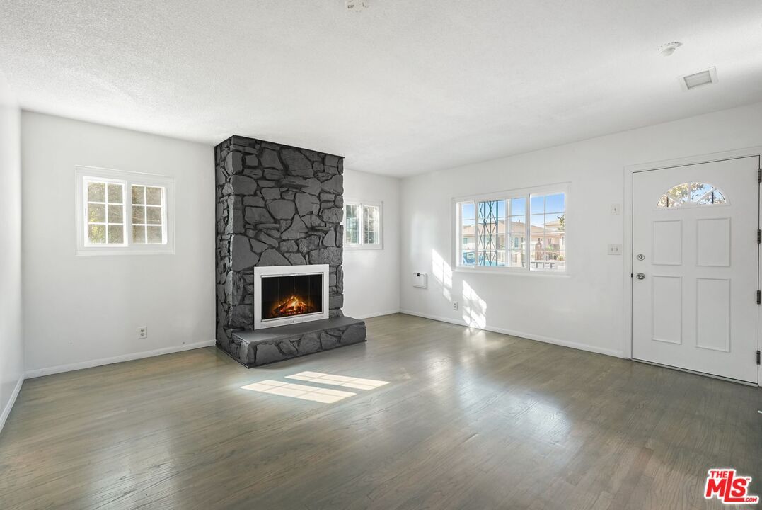 Empty room, Fireplace, Interior, Wood Texture Flooring
