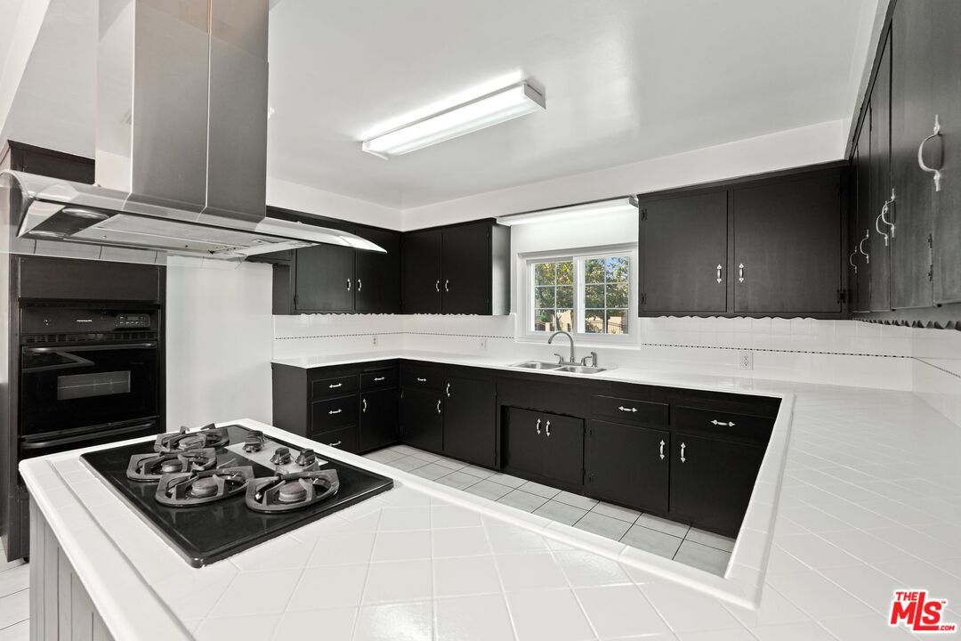 Interior, Kitchen, Tile Countertops