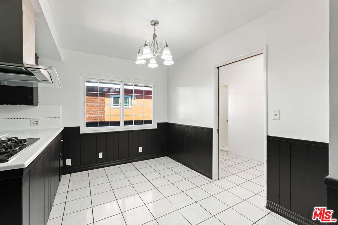 Chandelier, Interior, Kitchen