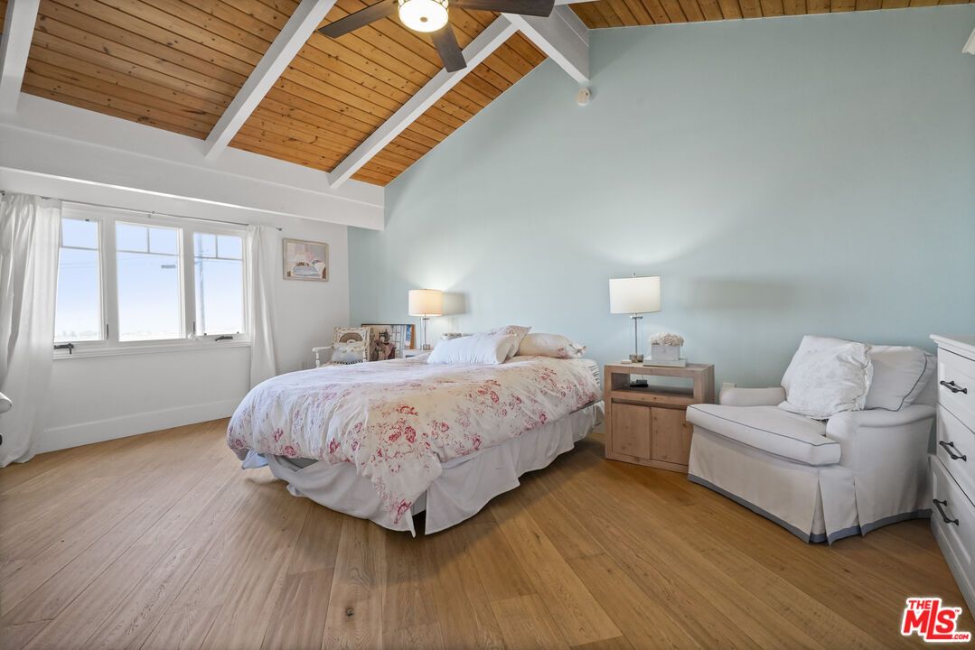 Bedroom, Interior, Wooden Ceilings, Wood Texture Flooring