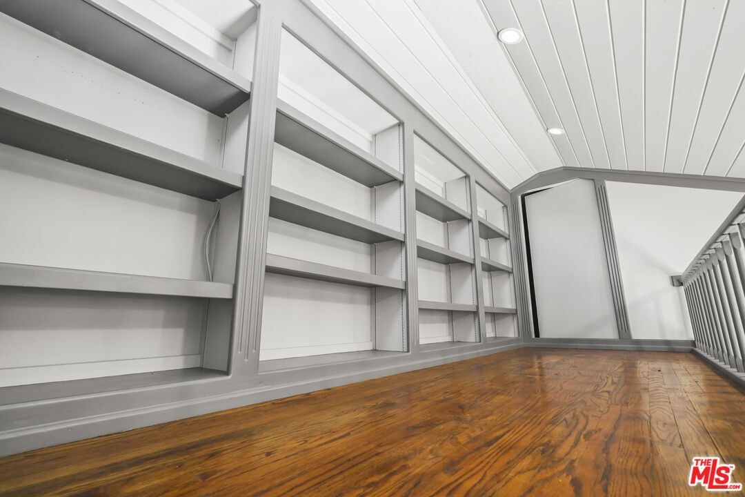 Interior, Recessed Lighting, Walk-in Closets, Wood Texture Flooring