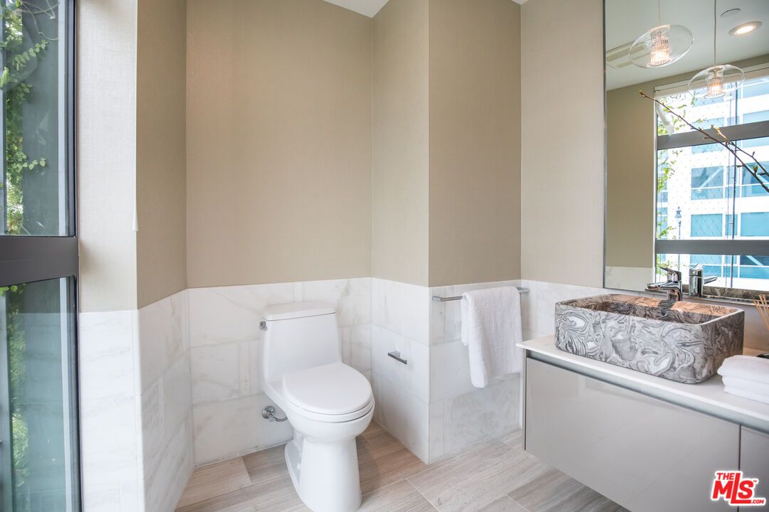 Bathroom, Interior, Recessed Lighting, Wood Texture Flooring