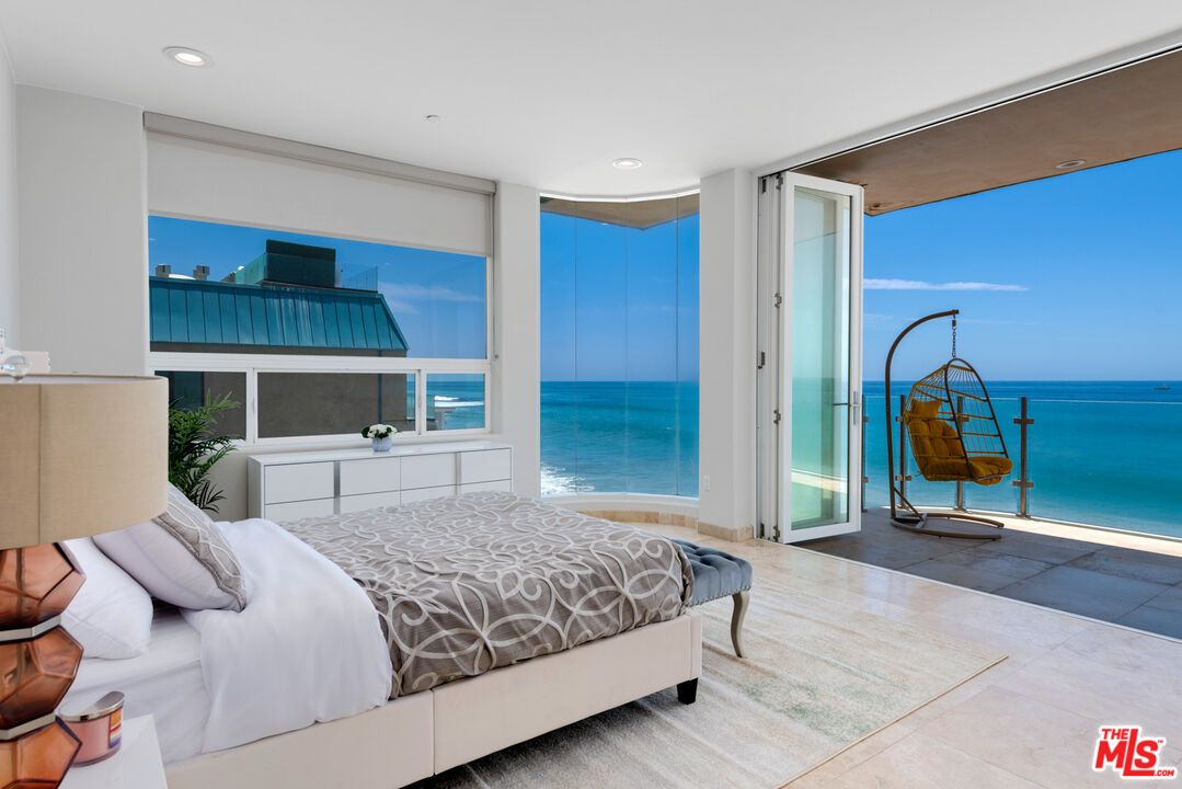 Bedroom, Interior, Recessed Lighting, Water