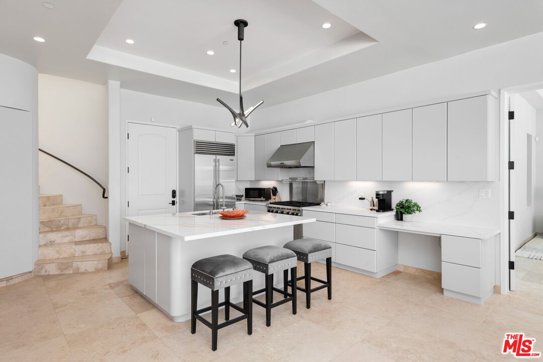 Interior, Kitchen, Pendant Lights, Recessed Lighting, Stainless Steel Appliances