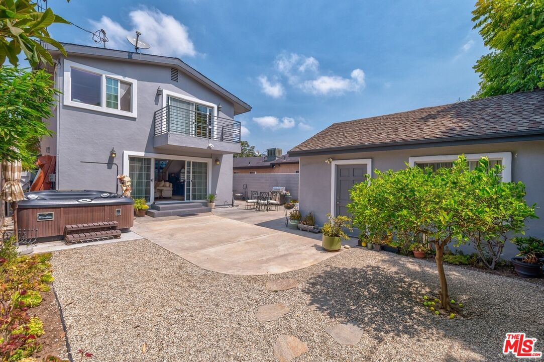 Backyard, Exterior, Hot Tub