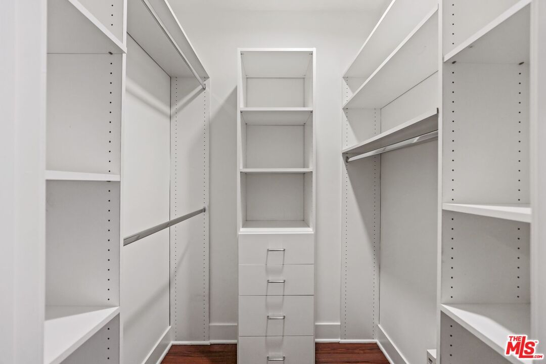 Interior, Walk-in Closets, Wood Texture Flooring