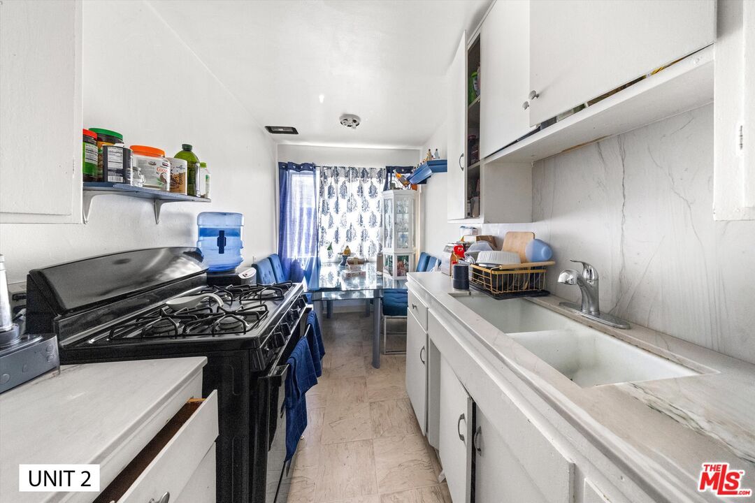 Interior, Kitchen, Marble, Marble Walls, Recessed Lighting