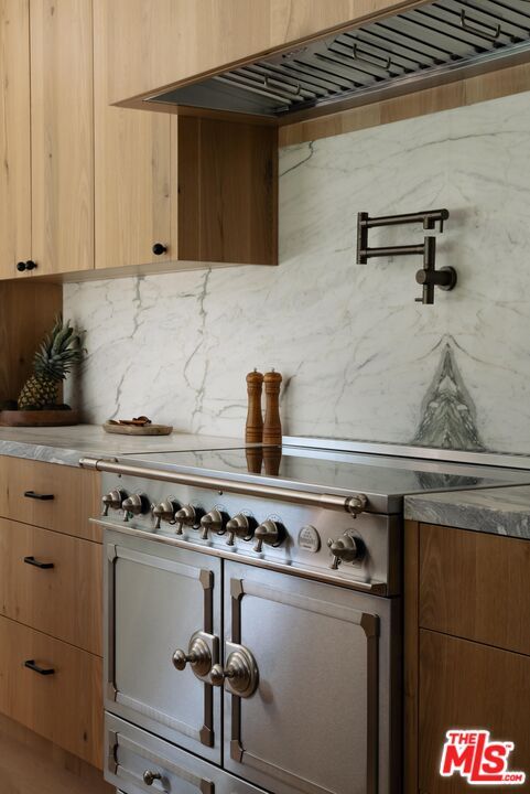 Interior, Kitchen, Marble Walls