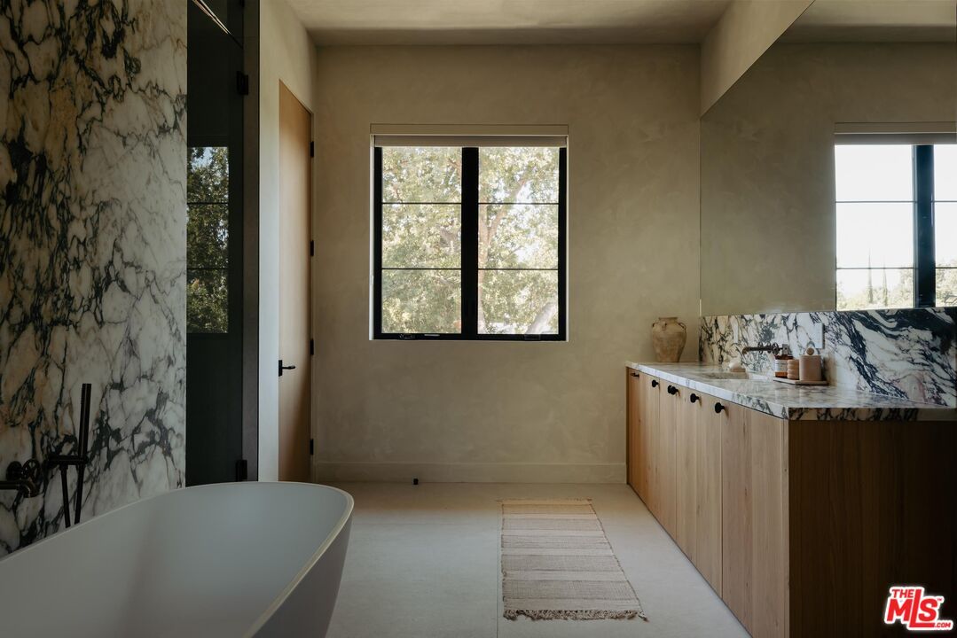 Bathroom, Free Standing Baths, Interior, Marble Walls