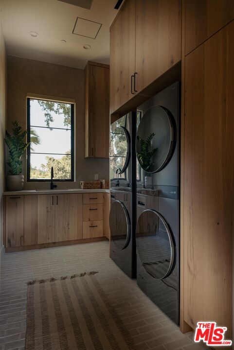 Interior, Recessed Lighting, Utility Closets, Washer