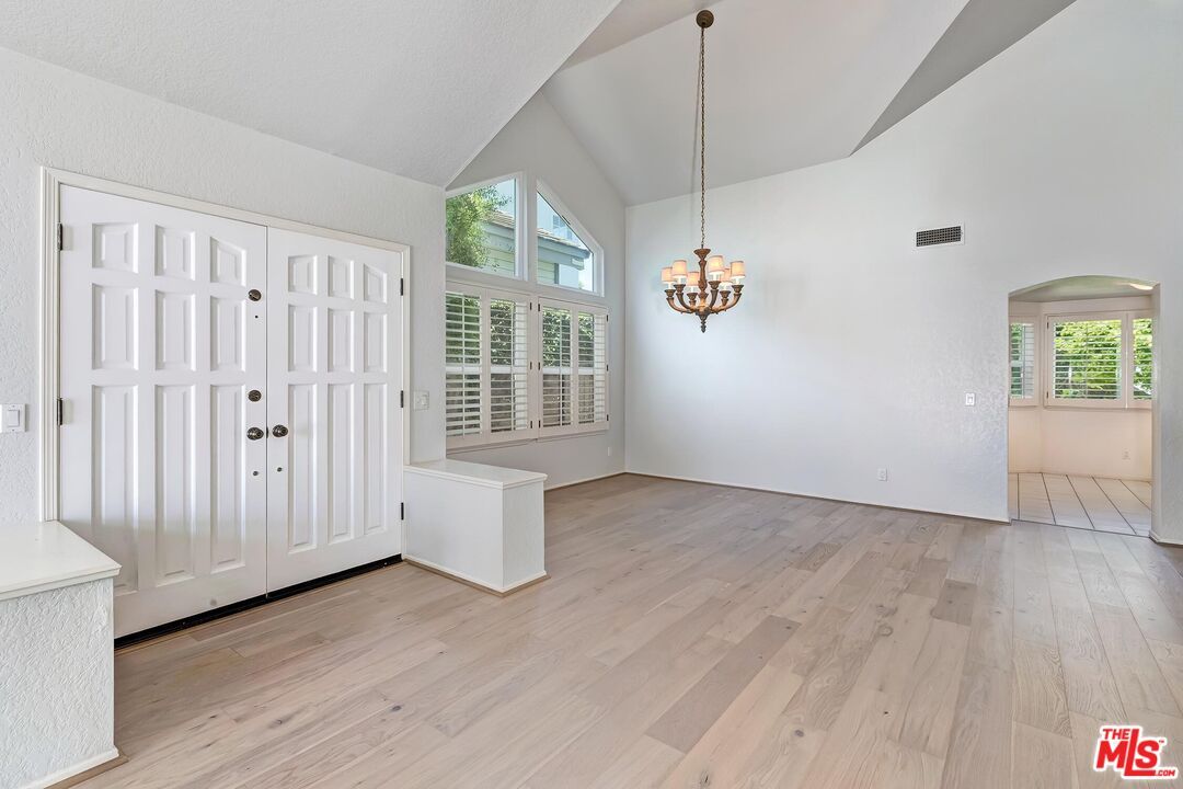 Chandelier, Empty room, Interior, Pendant Lights, Wood Texture Flooring