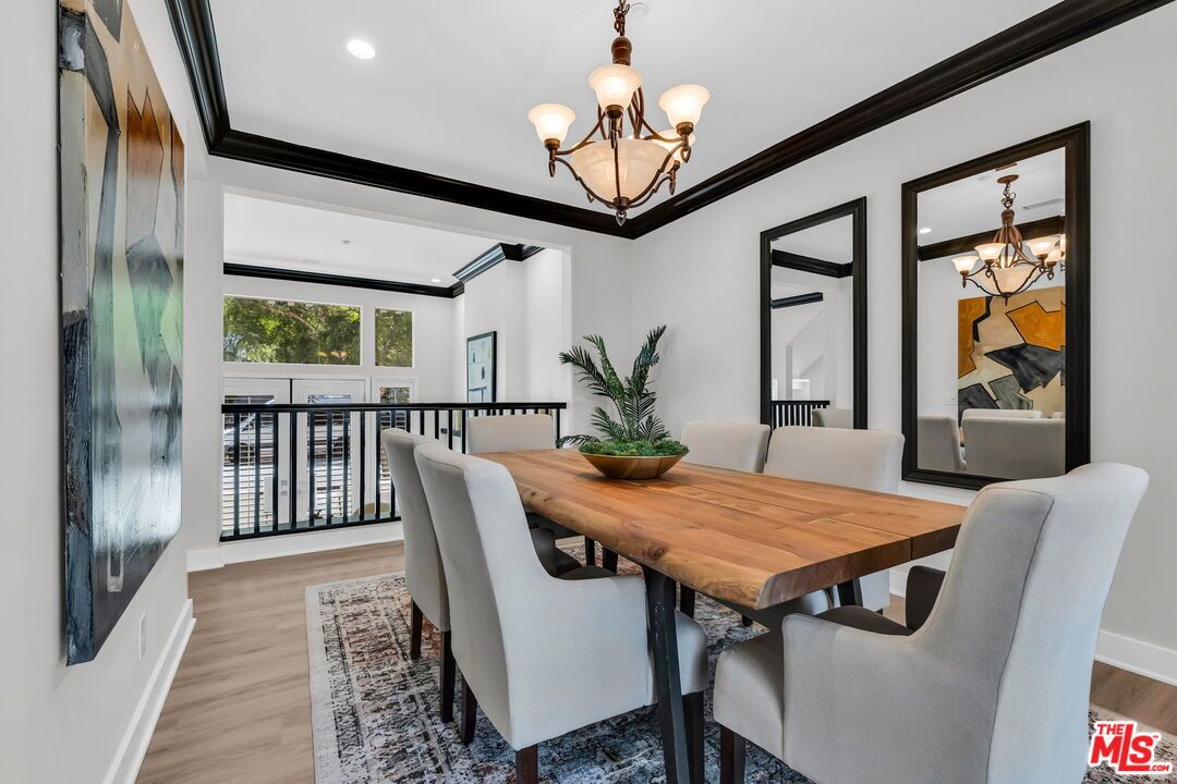 Chandelier, Dining room, Interior, Recessed Lighting, Wood Texture Flooring