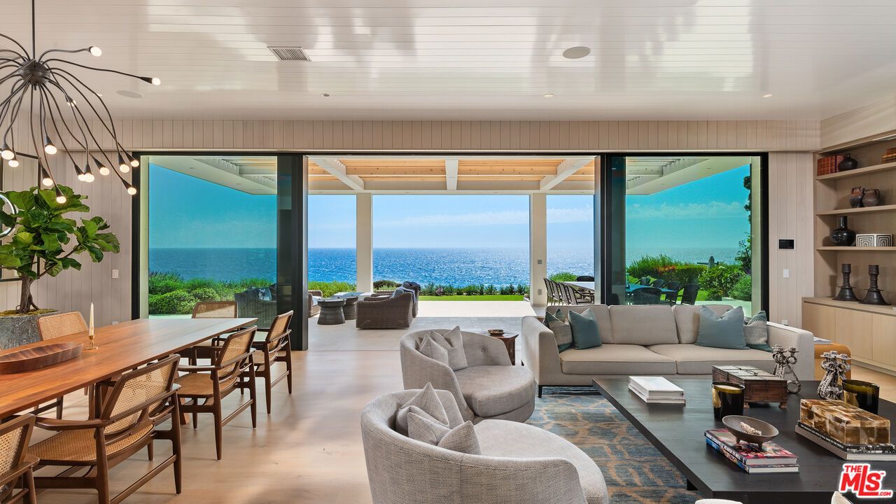 Dining room, Interior, Living room, Pendant Lights, Recessed Lighting, Water, Wood Texture Flooring