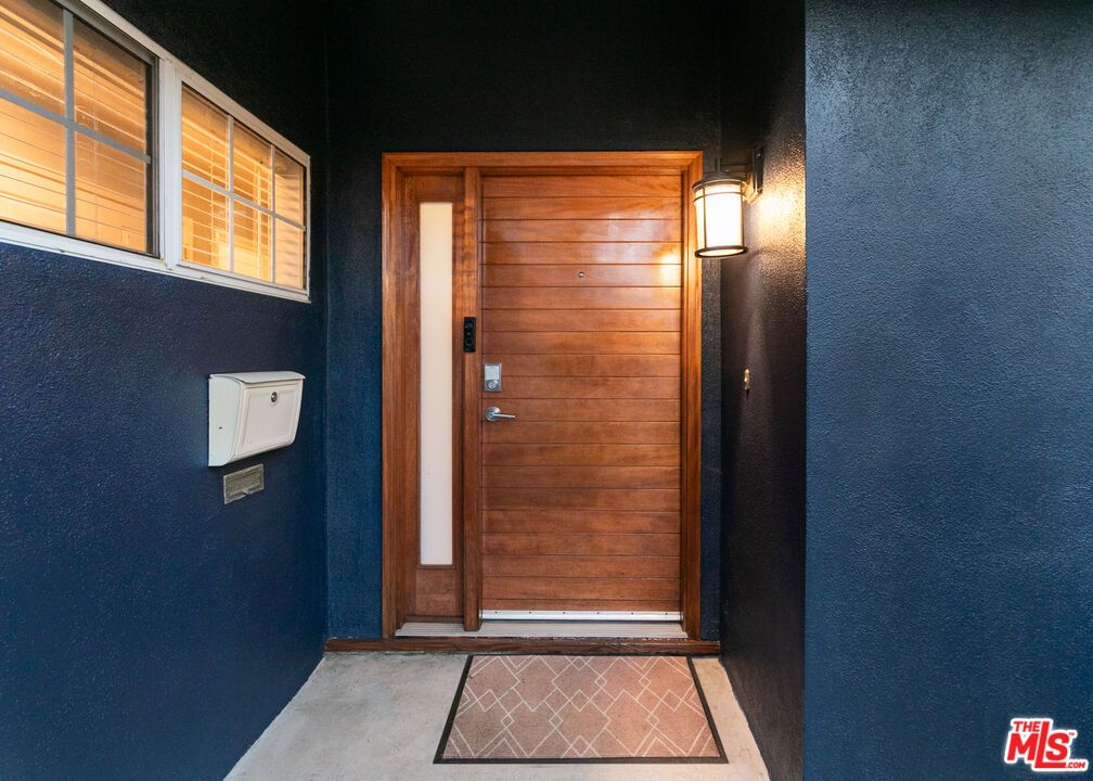 Exterior, Wooden Walls