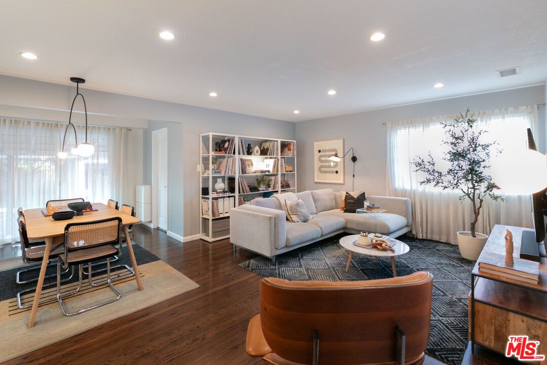 Dining room, Interior, Living room, Pendant Lights, Recessed Lighting, Wood Texture Flooring