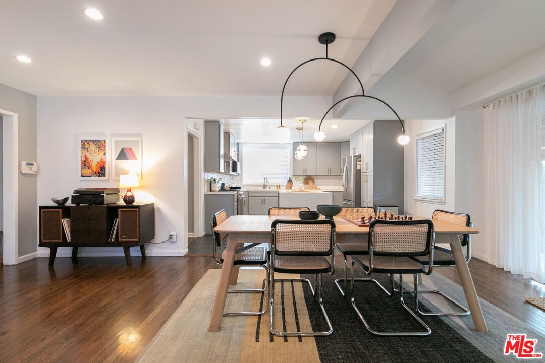 Dining room, Interior, Kitchen, Pendant Lights, Recessed Lighting, Wood Texture Flooring