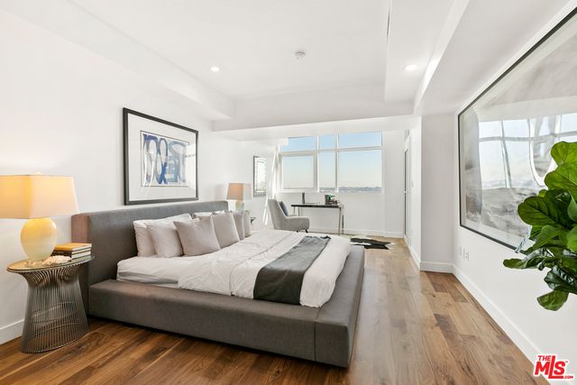 Bedroom, Interior, Recessed Lighting, Water, Wood Texture Flooring