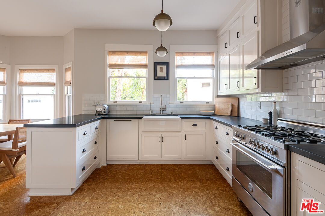 Interior, Kitchen, Pendant Lights, Stainless Steel Appliances