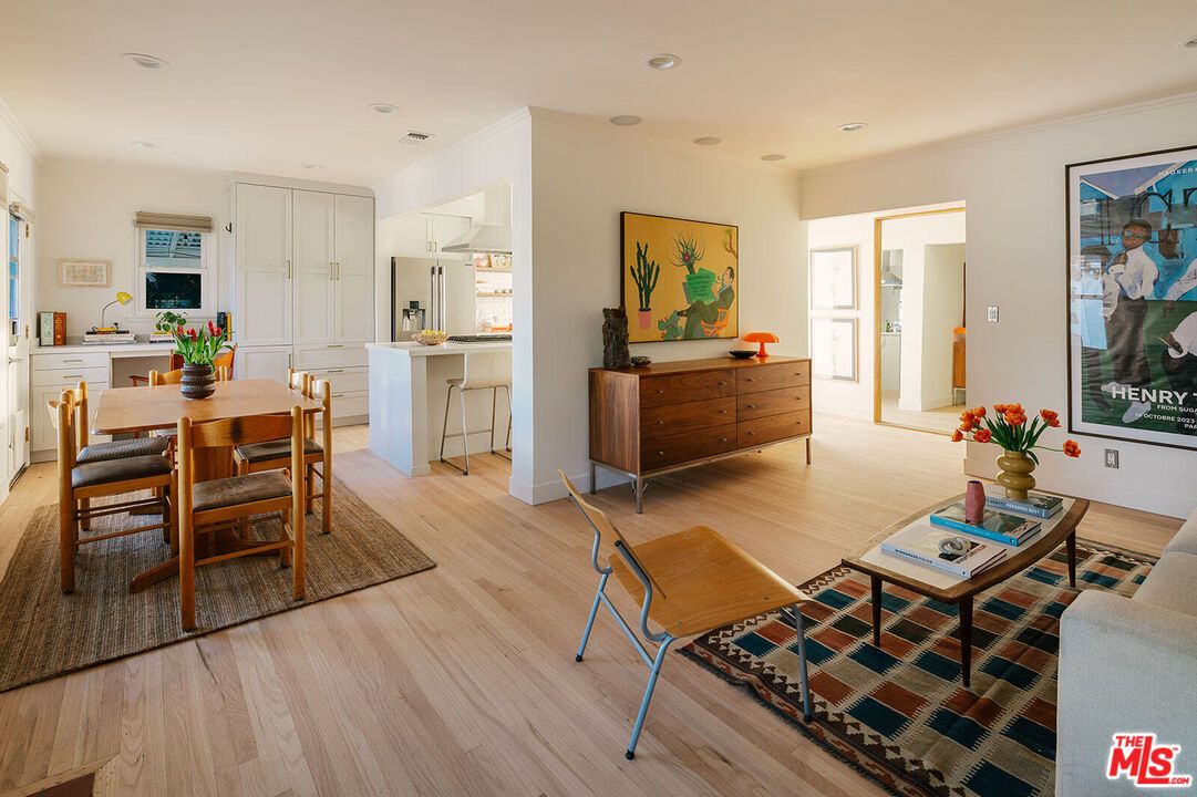 Dining room, Interior, Kitchen, Recessed Lighting, Wood Texture Flooring