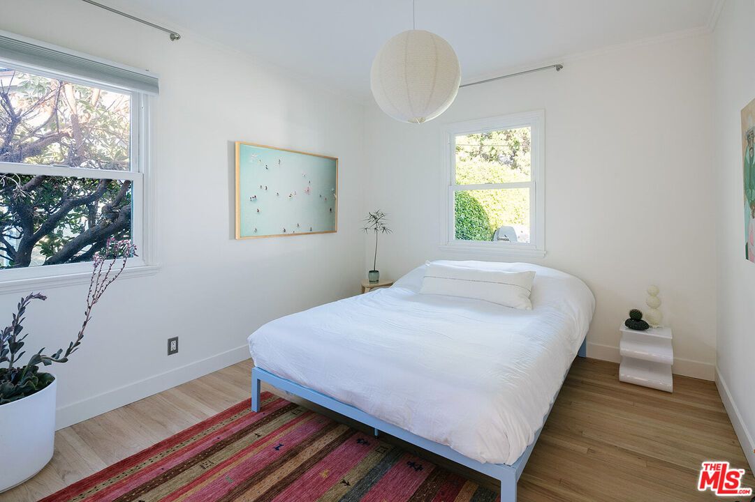Bedroom, Interior, Pendant Lights, Wood Texture Flooring
