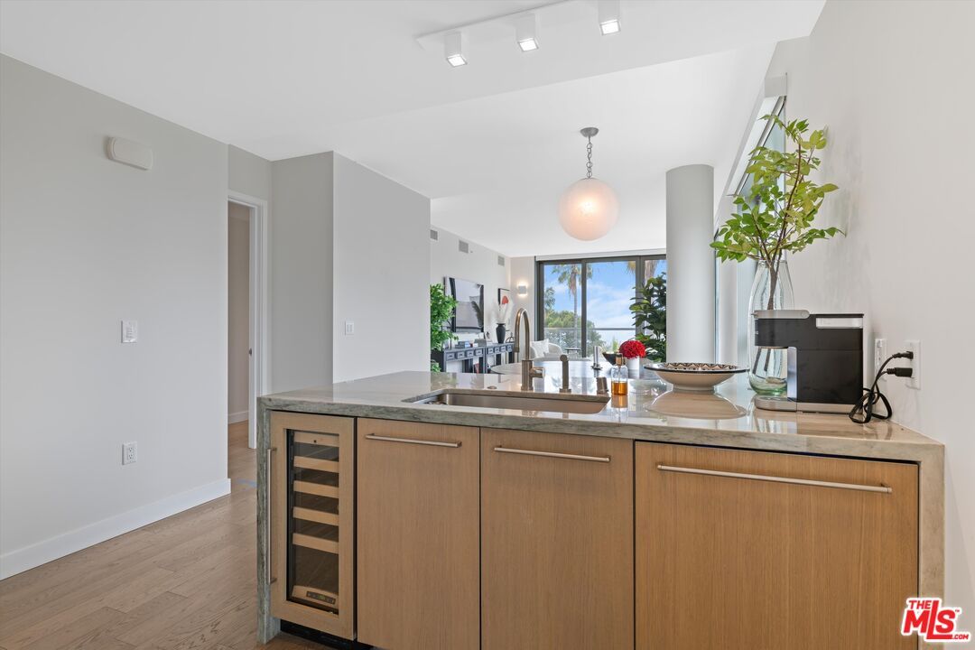 Interior, Kitchen, Pendant Lights, Wood Texture Flooring