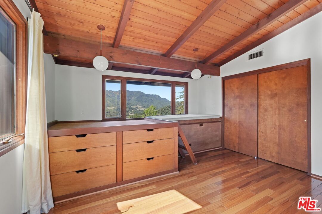 Interior, Pendant Lights, Wooden Beams, Wooden Ceilings, Wood Texture Flooring
