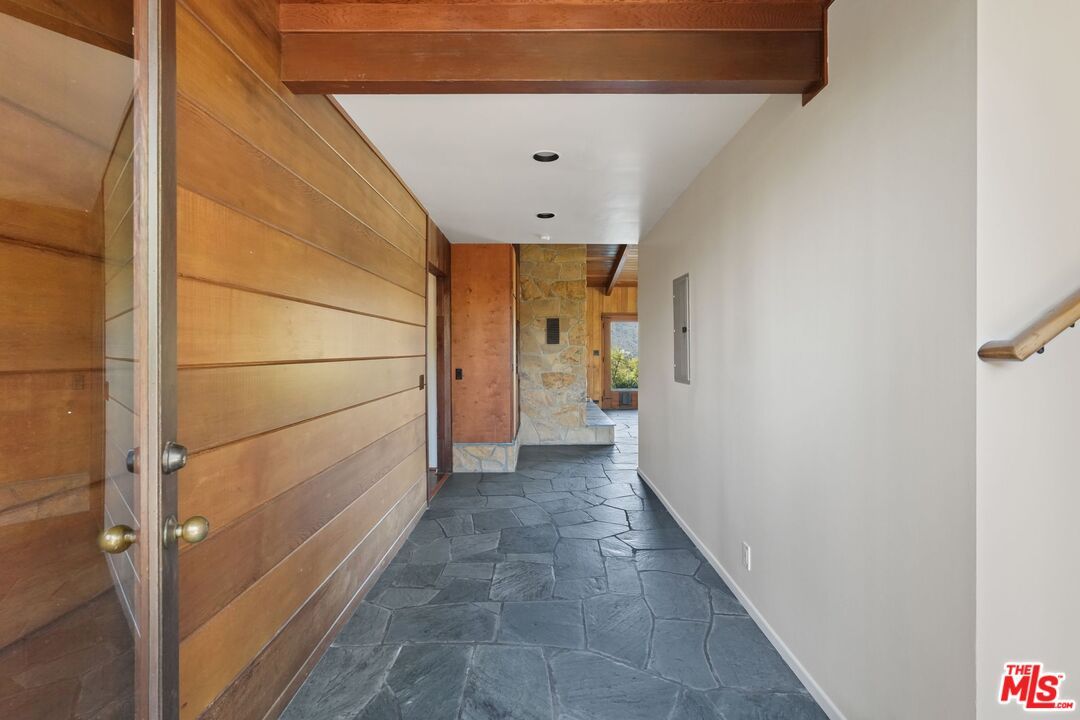 Interior, Recessed Lighting, Wooden Walls