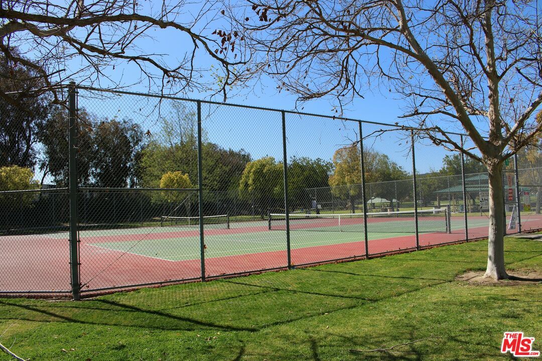 Exterior, Tennis Courts