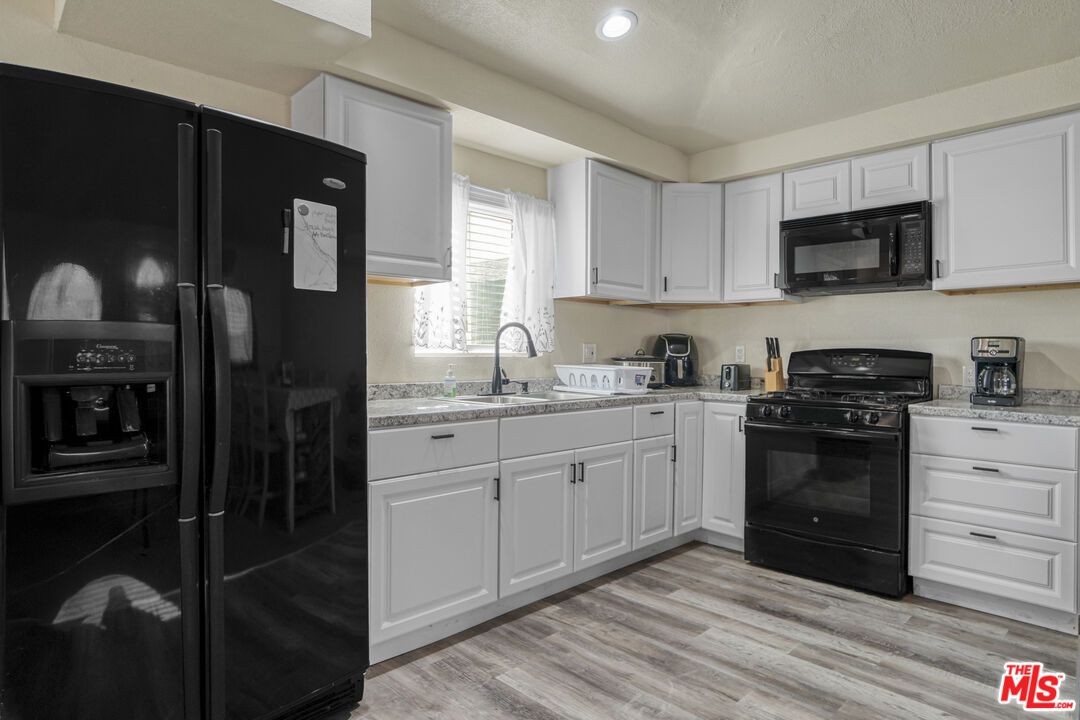 DE Listing image placeholder