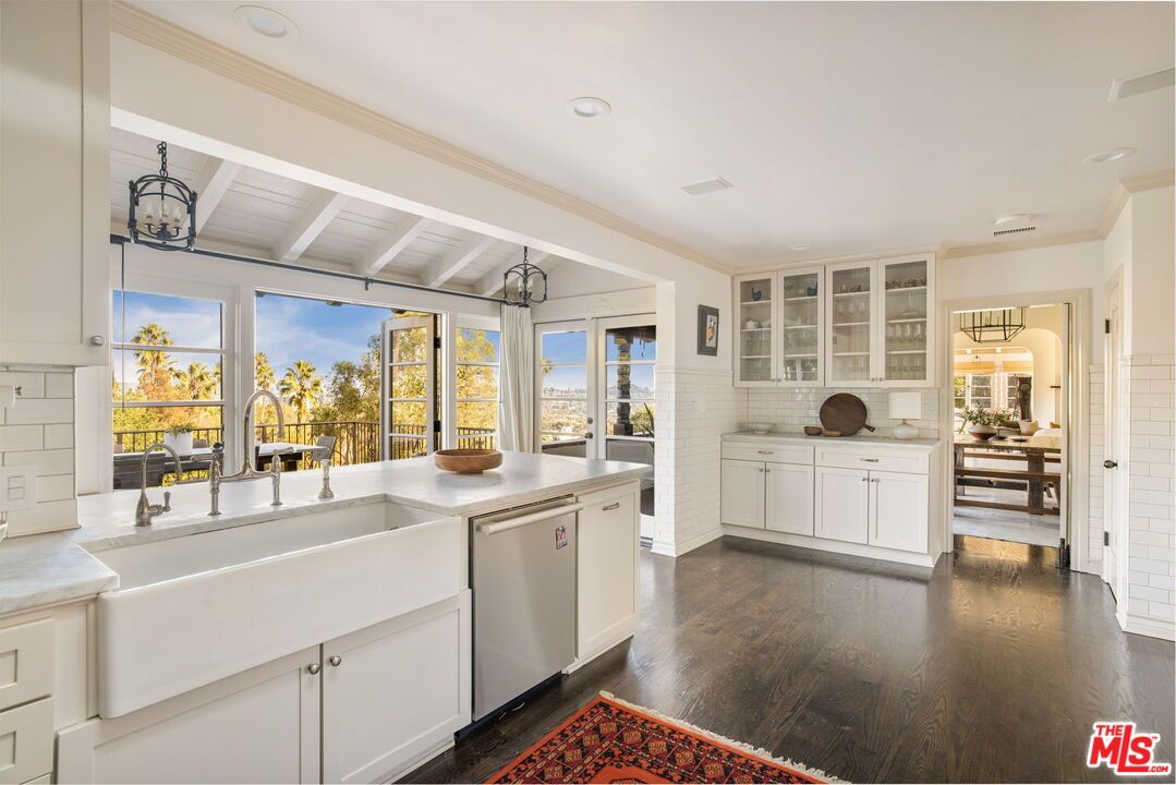 Dining room, Interior, Kitchen, Recessed Lighting, Wood Texture Flooring