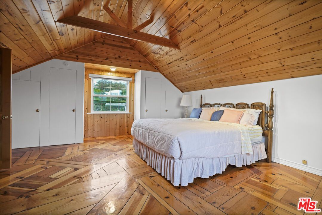 Bedroom, Interior, Wooden Beams, Wooden Ceilings, Wood Texture Flooring, Wooden Walls