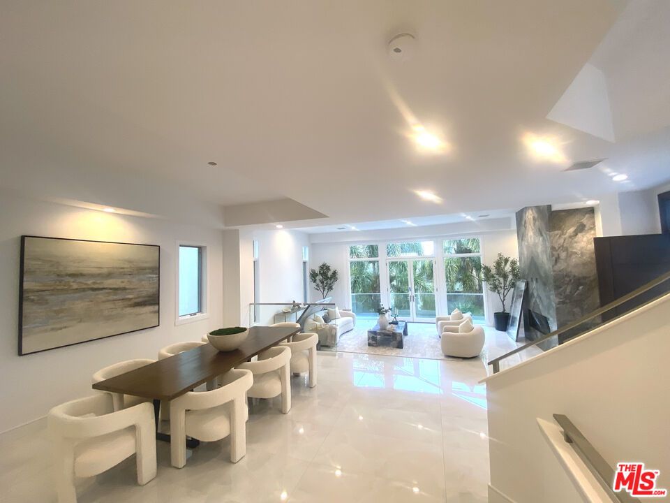 Dining room, Interior, Living room, Recessed Lighting