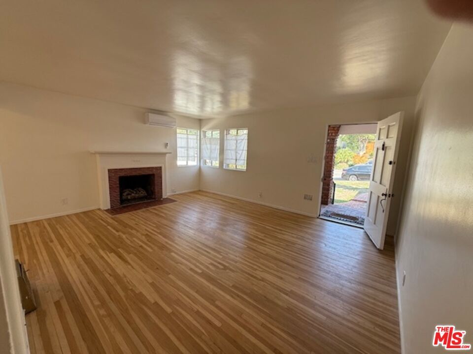 Empty room, Fireplace, Interior, Wood Texture Flooring