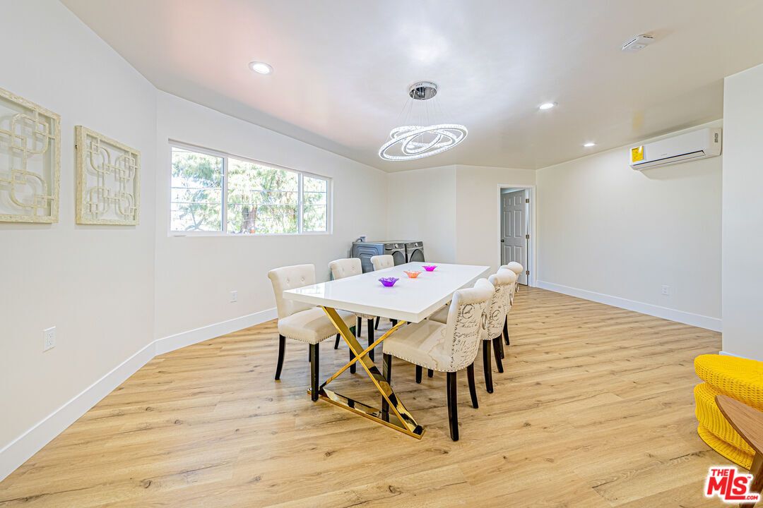 Dining room, Interior, Pendant Lights, Recessed Lighting, Wood Texture Flooring