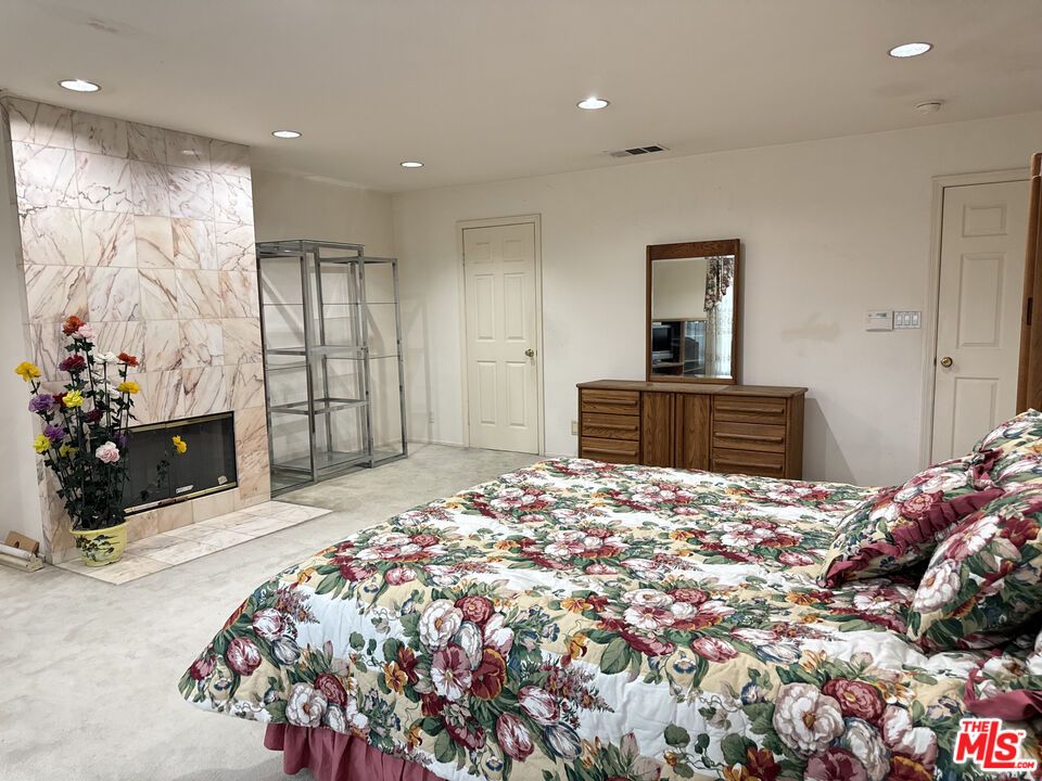 Bedroom, Fireplace, Interior, Recessed Lighting