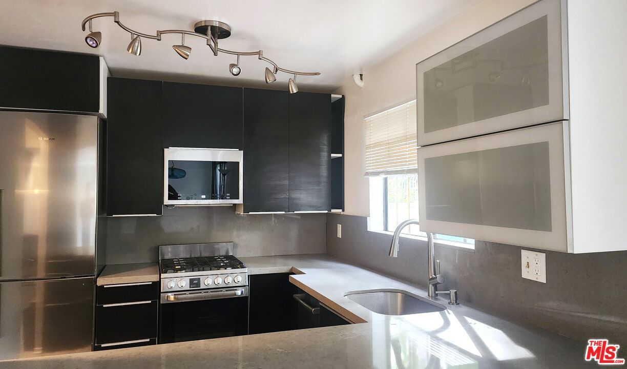 Interior, Kitchen, Stainless Steel Appliances