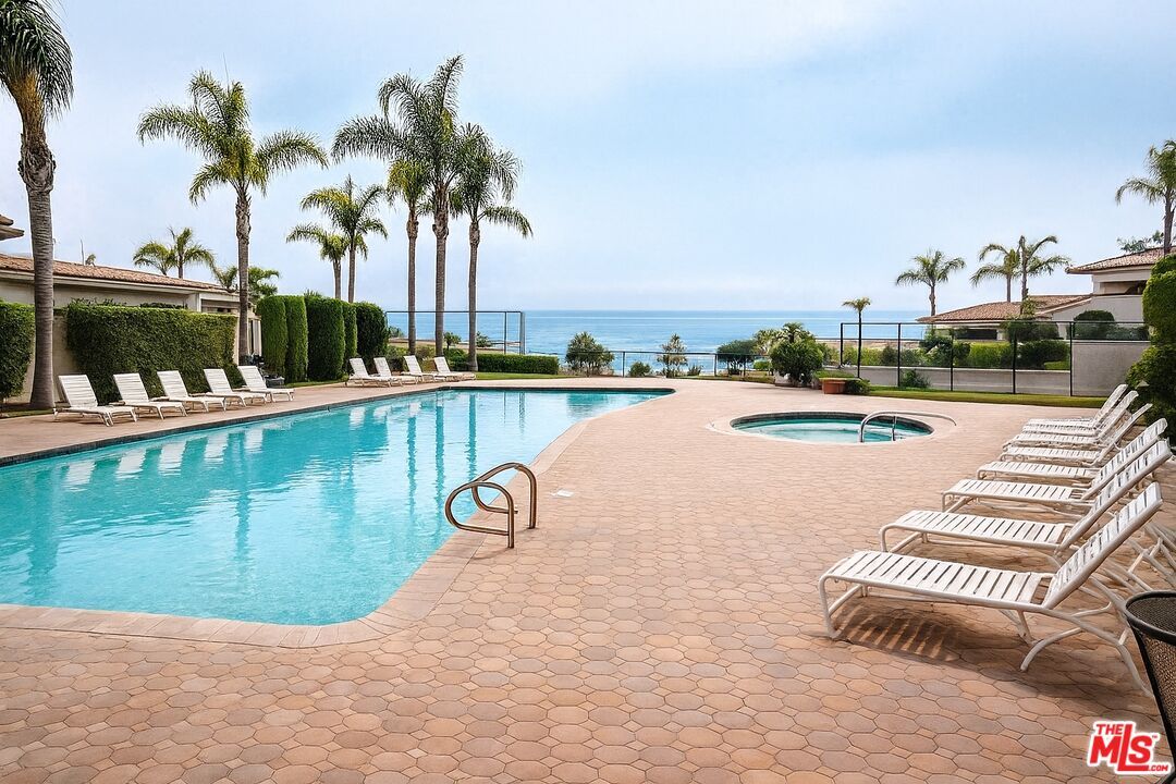 Exterior, Pool, Water