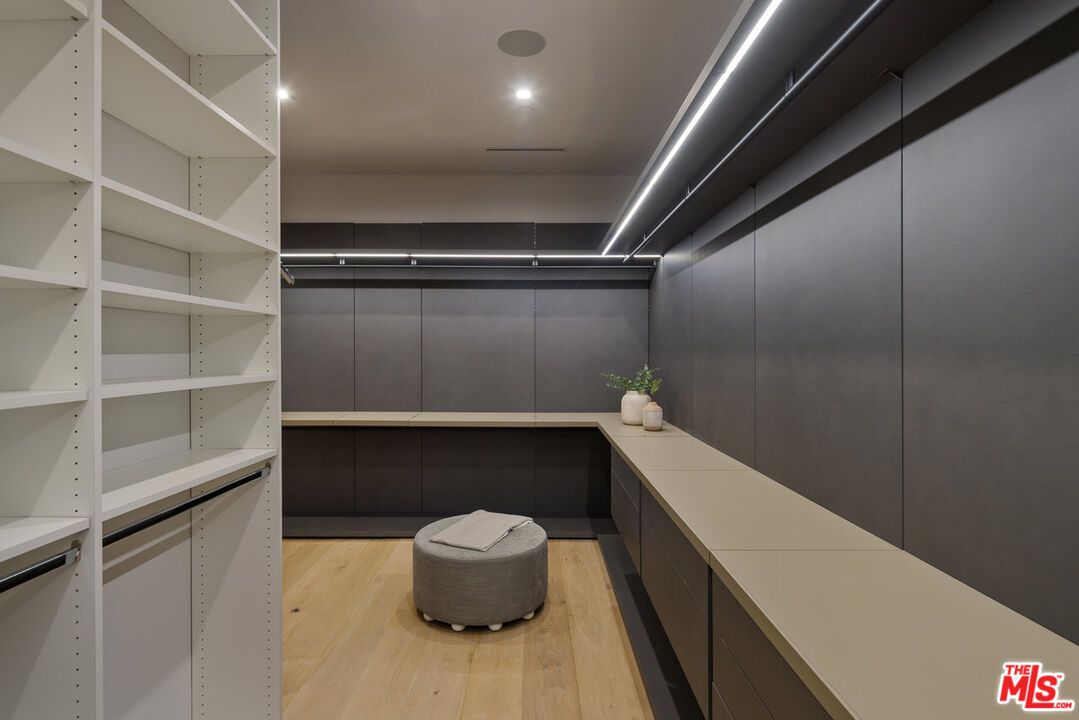 Interior, Recessed Lighting, Walk-in Closets, Wood Texture Flooring