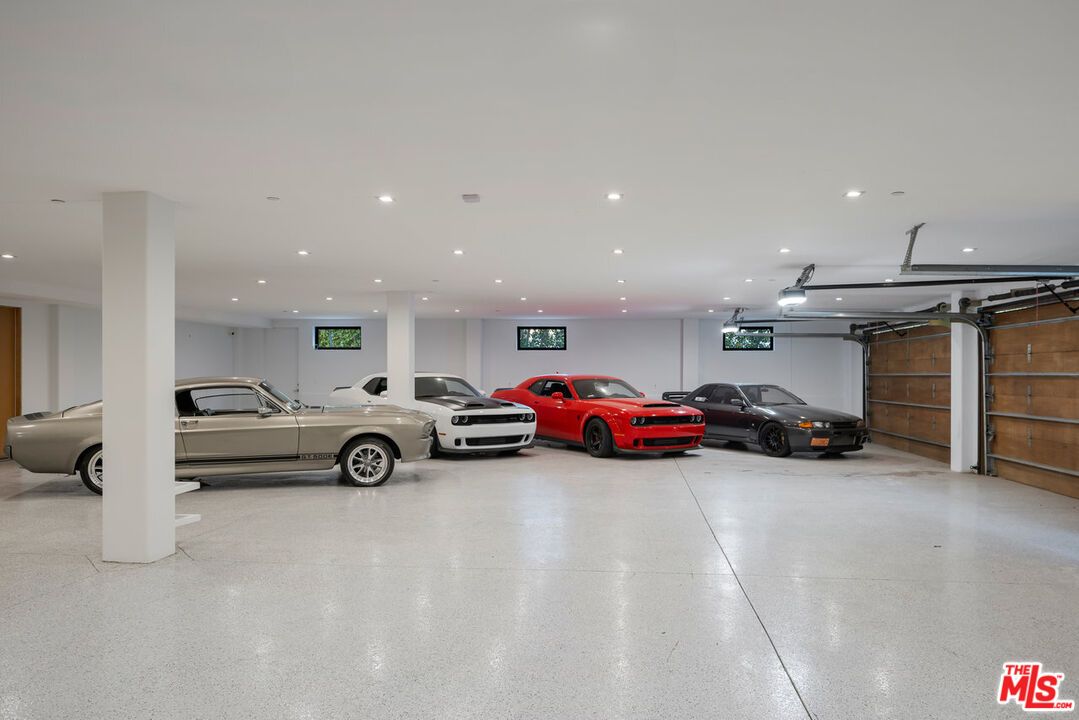 Garage, Interior, Recessed Lighting
