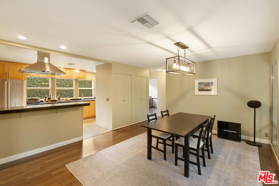 Dining room, Interior, Kitchen, Pendant Lights, Recessed Lighting, Wood Texture Flooring