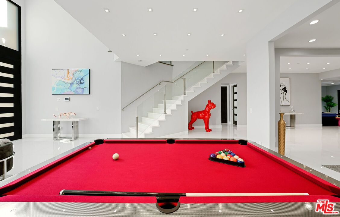 Billiard Table, Game Room, Interior, Recessed Lighting