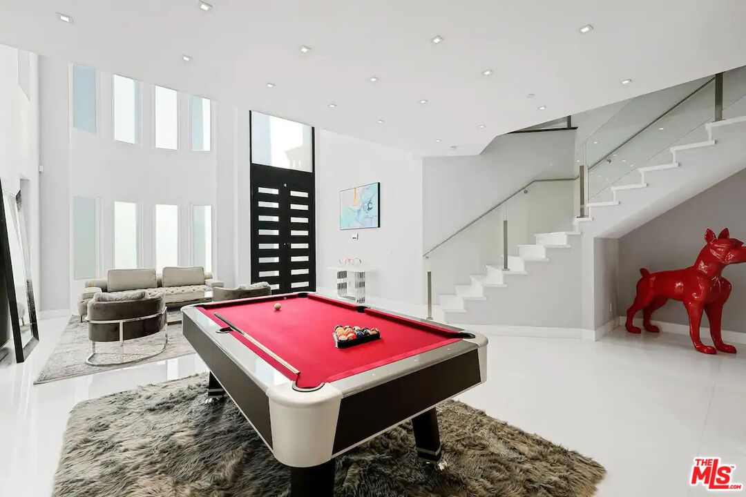 Billiard Table, Game Room, Interior, Recessed Lighting