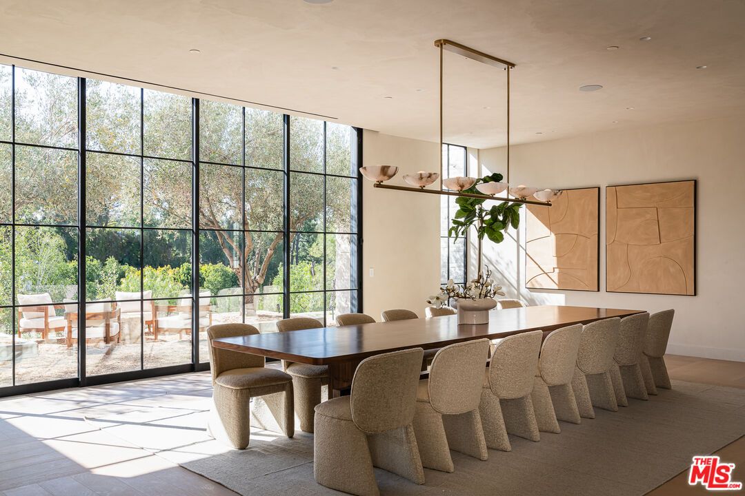 Dining room, Interior, Recessed Lighting